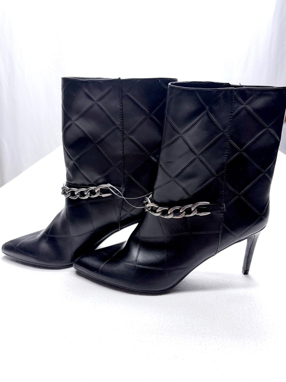 Chinese Laundry Elisha Booties Womens 9.5 Black Quilted Chain Stiletto NWOT